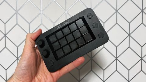 Critique de Loupedeck Live S : Un petit compagnon de bureau utile pour les créatifs et les streamers- img