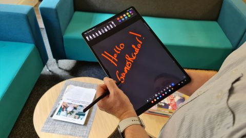 Revue de la Samsung Galaxy Tab S8 Ultra : Cette tablette onéreuse peut-elle remplacer votre ordinateur portable ?- img