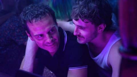 Critique de All of Us Strangers : "Andrew Scott et Paul Mescal sont excellents dans une étonnante histoire d'amour fantastique.- img