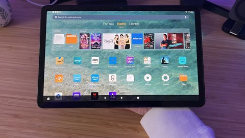 Critique de l'Amazon Fire Max 11 : "Le Fire OS tranche les chevilles de ce qui aurait pu être une tablette fantastique".- img