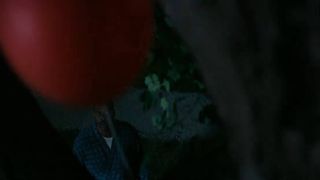 Bill Skarsgård déclare que la série télévisée dérivée de It de Stephen King "explorera des choses que nous n'avons pas explorées dans les films" et "espère que les fans seront enthousiastes". - img