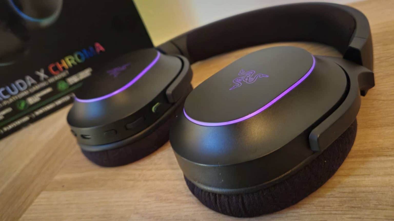Critique du Razer Barracuda X Chroma : "L'excellence de la X Chroma est aussi claire que la lumière du jour RGB.- img
